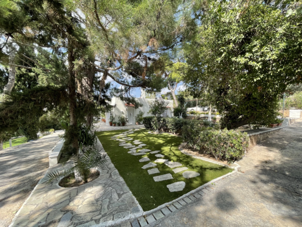 Elegant Villa for Sale in Pefki (19)