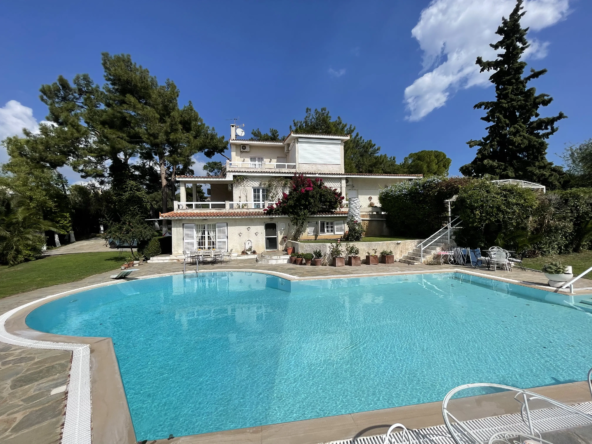 Elegant Villa for Sale in Pefki (30)