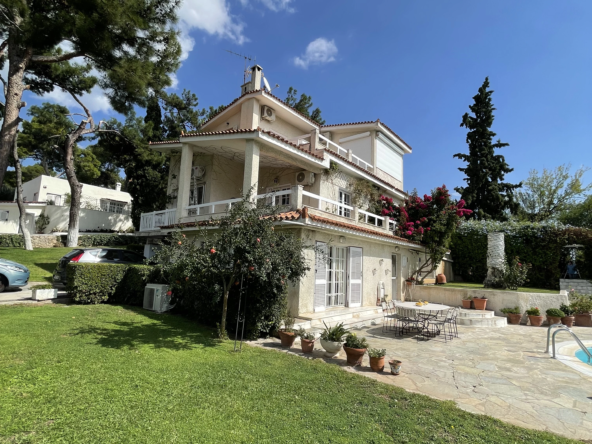 Elegant Villa for Sale in Pefki (9)