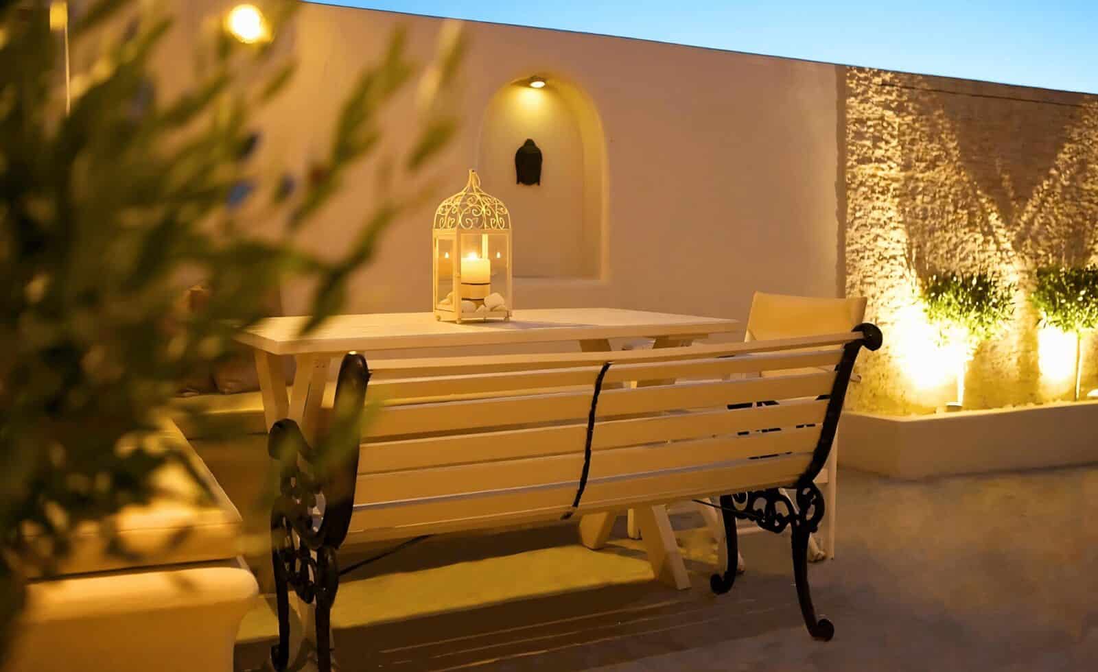 Villa-with-amazing-Views-in-Santorini