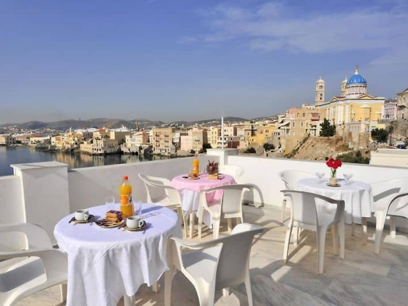 Seafront Maisonette in Syros
