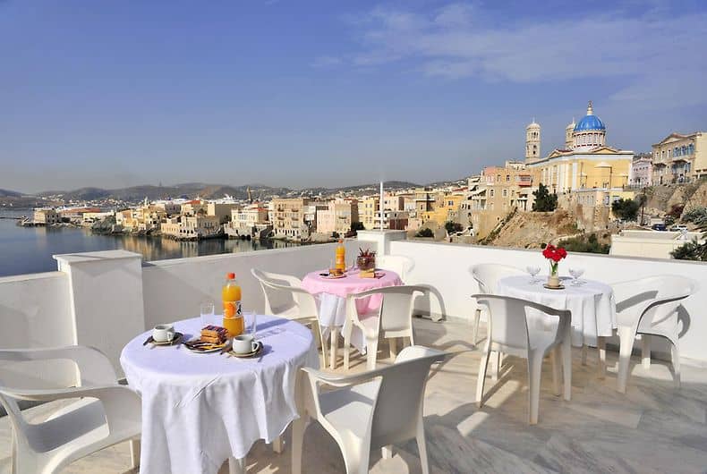 Seafront Maisonette in Syros