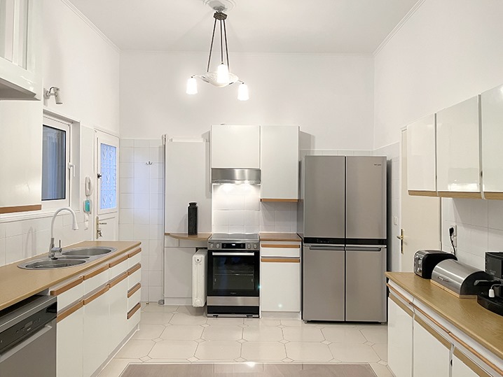 Luxury apartment for rent in the area of Papagou