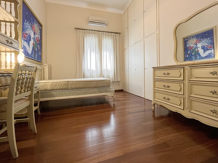 Luxury apartment for rent in the area of Papagou