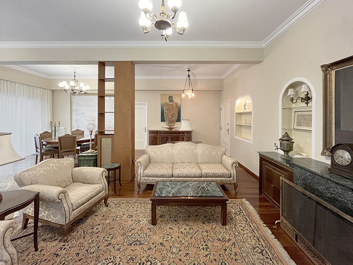 Luxury apartment for rent in the area of Papagou