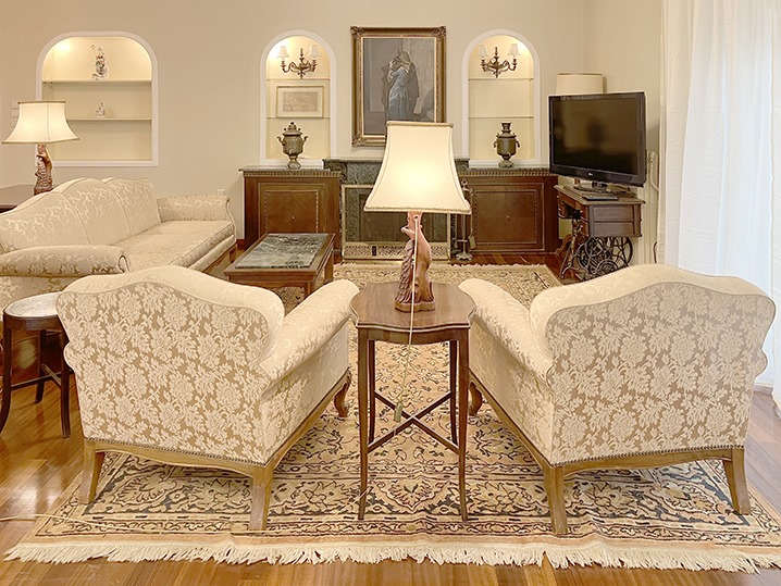 Luxury apartment for rent in the area of Papagou